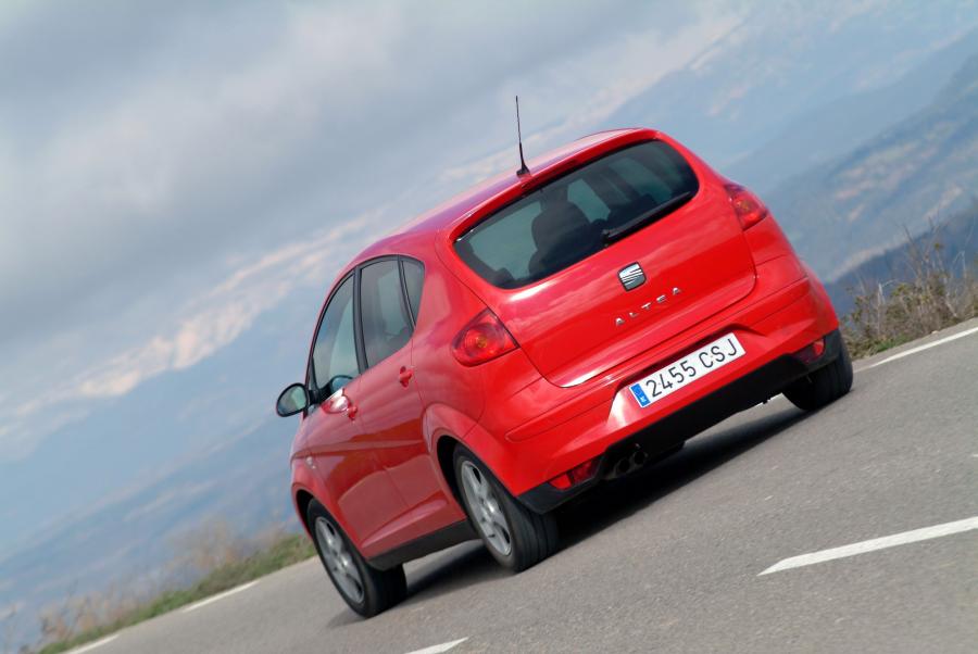  Seat Altea 2004 года  (фото 78 из 132)